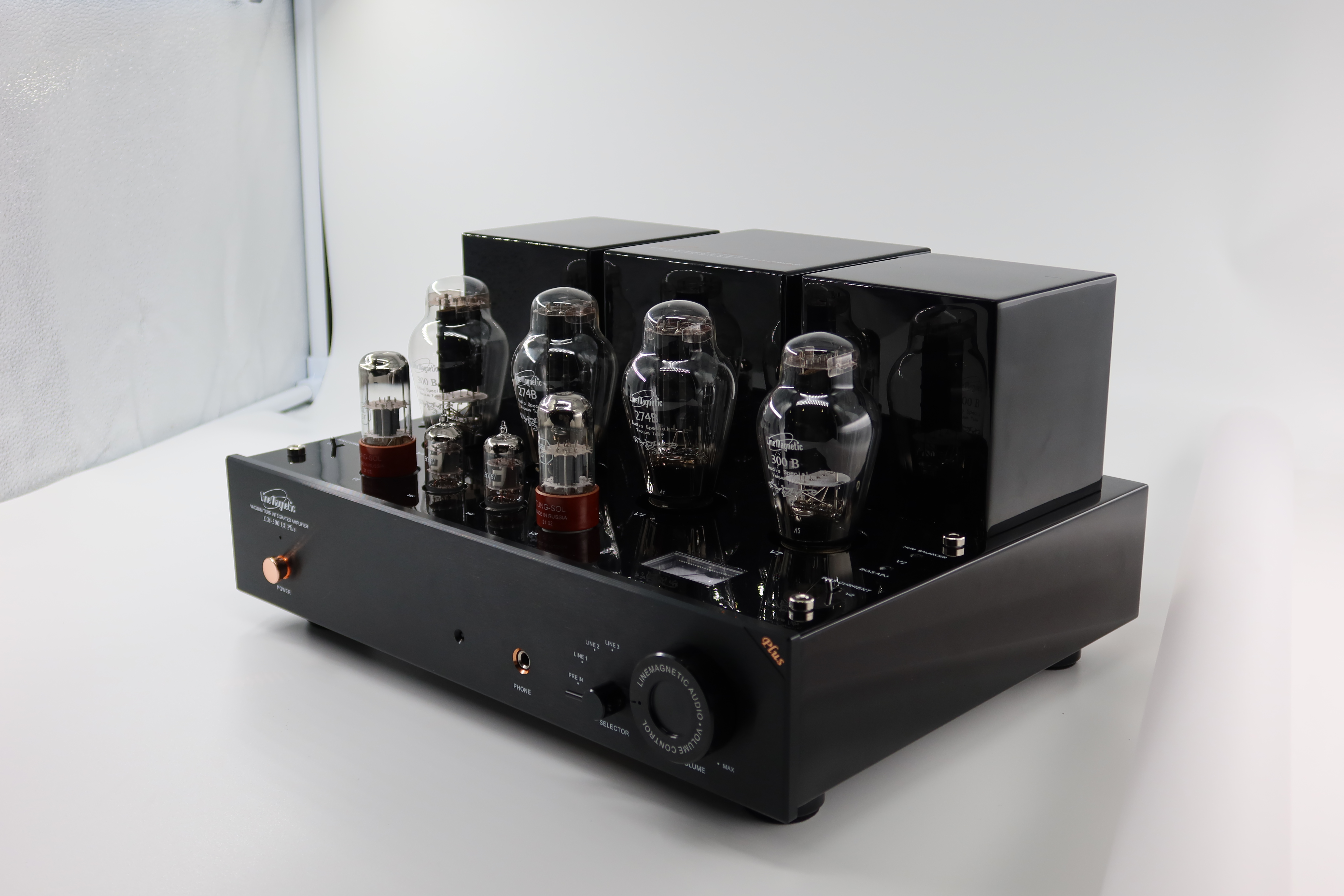 Line Magnetic LM-300IA Line Magnetic LM-300IA