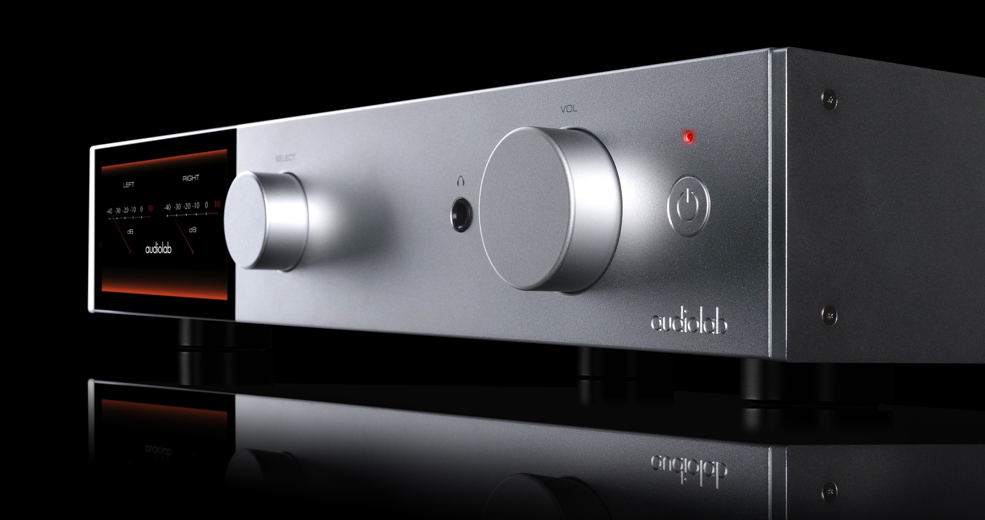 seitliche Front audiolab 9000Q Silver