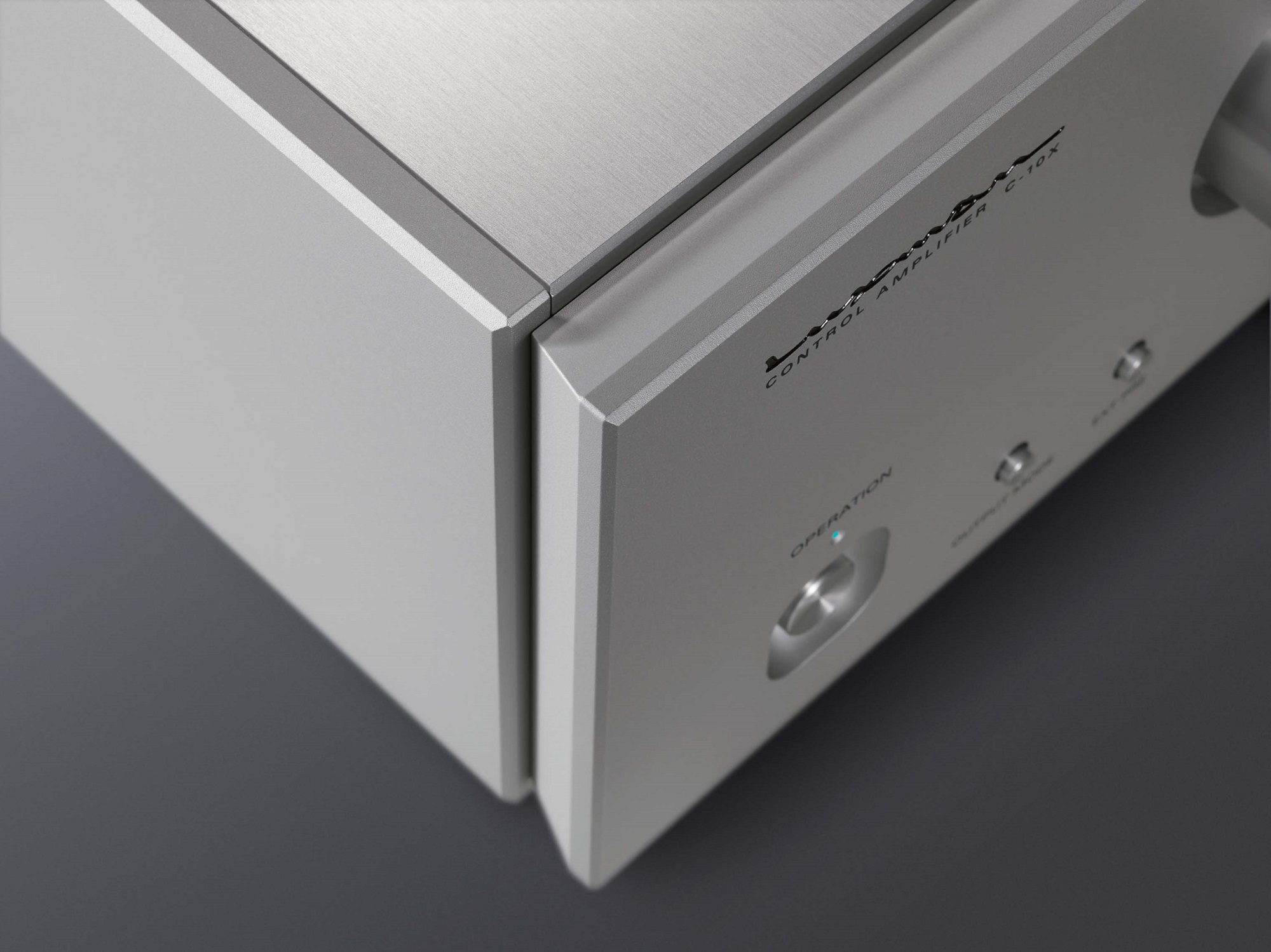 Detail Luxman C-10X
