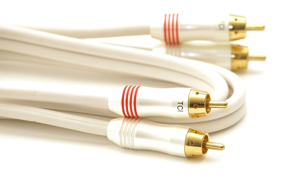 Front TCI Habu Gold Phono (RCA) 1m